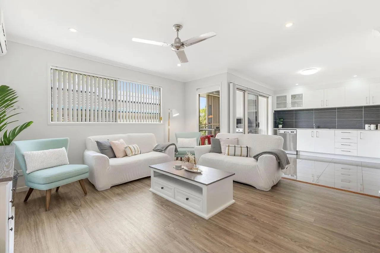 3Br, 3Bth, Walk To Beach & City Centre Maroochydore