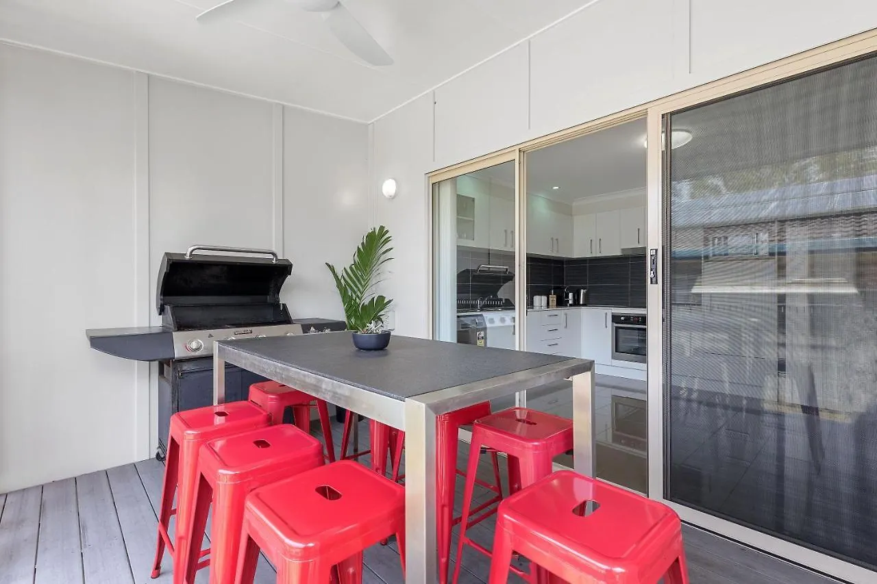 3Br, 3Bth, Walk To Beach & City Centre Maroochydore