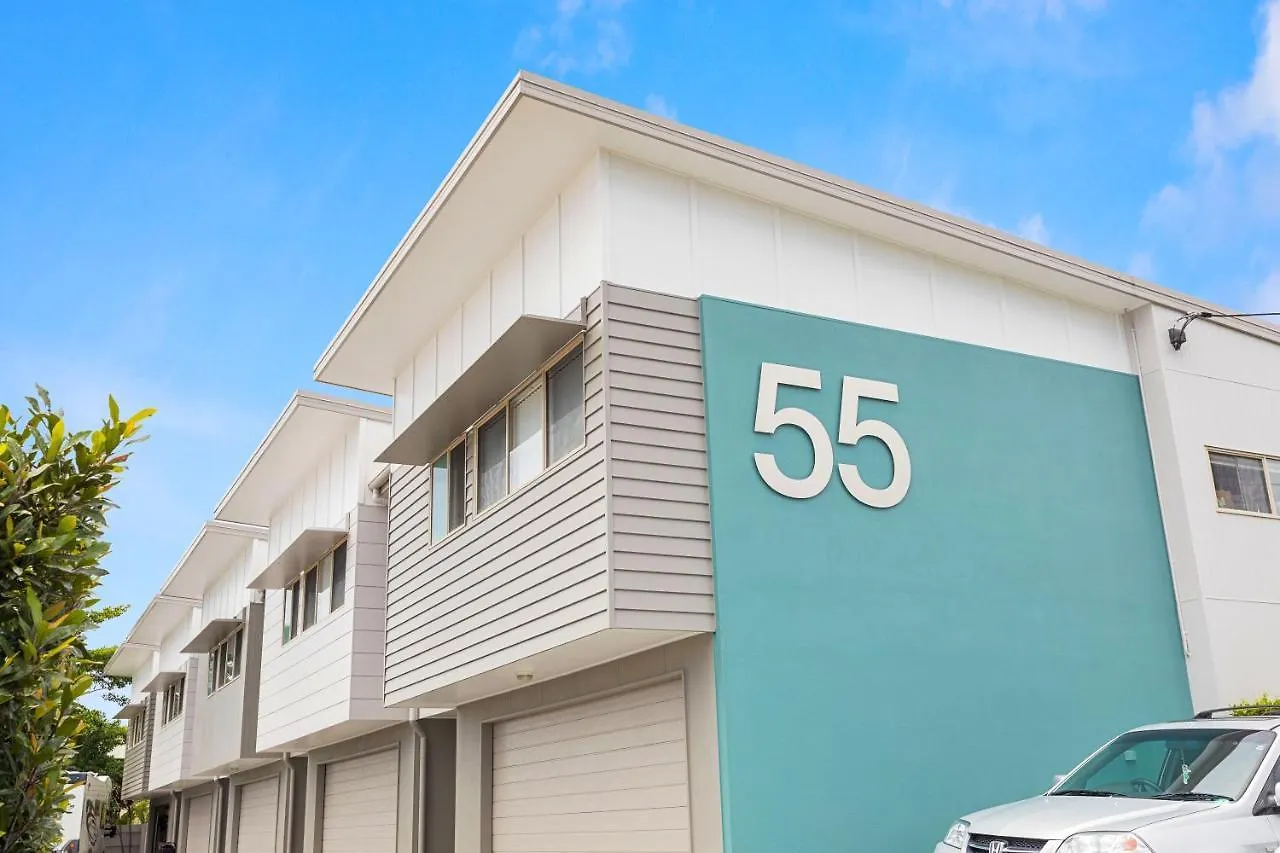 Holiday home 3Br, 3Bth, Walk To Beach & City Centre Maroochydore